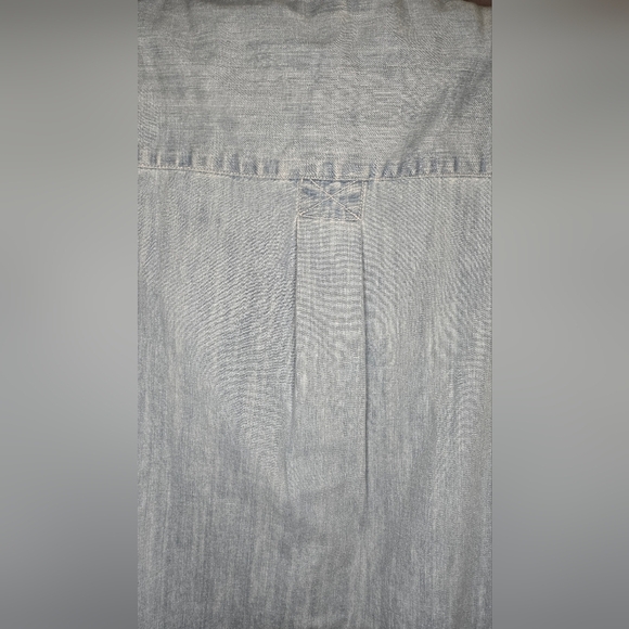 Banana Republic Sleeveless Denim Shirt - Size M, Oversized Fit NWT - Picture 5 of 11